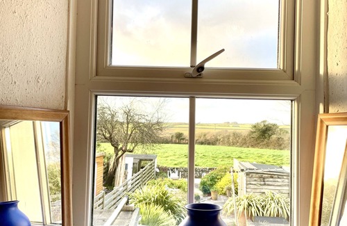 Gwinear Cottage | Pretty Cottage with Large Garden Near Sandy Beaches, Cornwall, England.