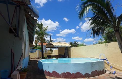 Albion House | Pretty detached Creole house in its private fenced park