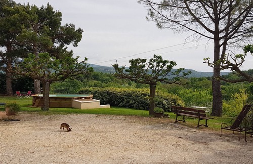 Apt Villa | Pretty House Campaign Apt prox Gordes and Roussillon Vaucluse ds