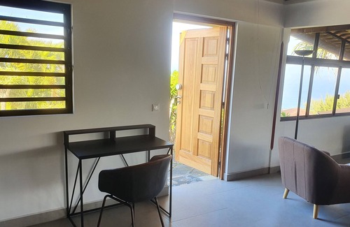 Punaauia Villa | Pretty House overlooking Moorea