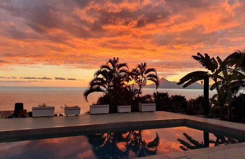 Punaauia Villa | Pretty House overlooking Moorea