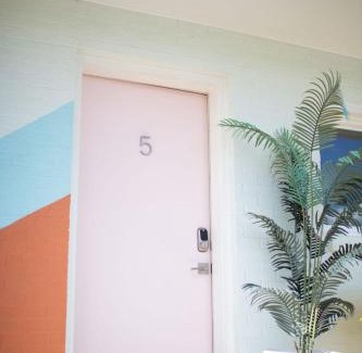 Trenton House | Pretty N Pink Room #5 At The Groovy Nomad Motel