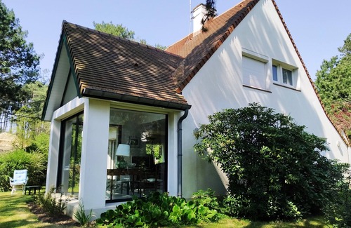 Hardelot-Plage Villa | Pretty villa in the heart of a large garden in Hardelot-Plage.