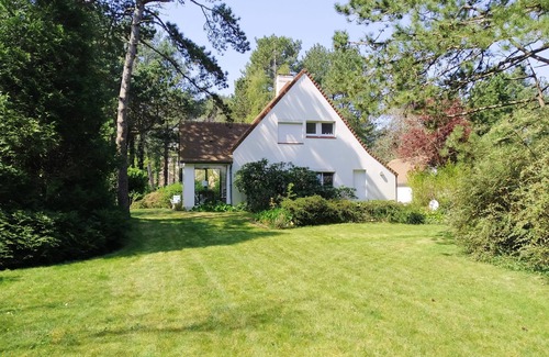Hardelot-Plage Villa | Pretty villa in the heart of a large garden in Hardelot-Plage.