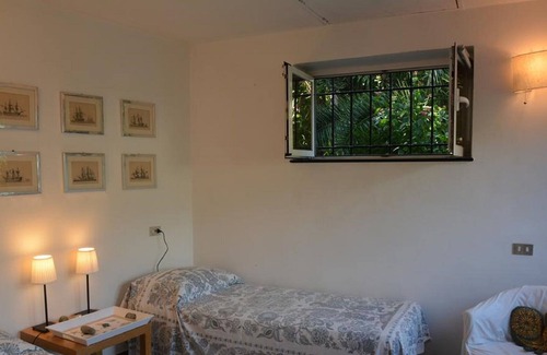 Cinque Terre Villa | Pretty White House - The perfect location close to everything you could desire.