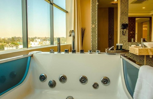 Westlands Bed & Breakfast | PrideInn Azure Hotel Nairobi 6