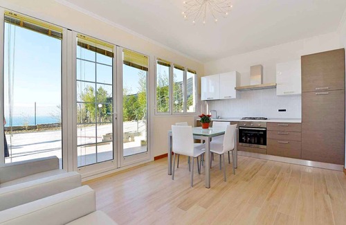 Poggi Apartment | Primavera (PGI132) by Interhome