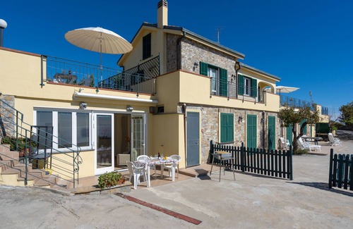 Poggi Apartment | Primavera (PGI132) by Interhome