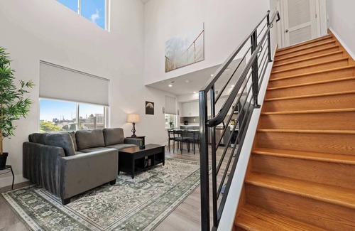 Center City Apartment | Prime 1 Bedroom, 2 Bath Apt w/Paid Parking