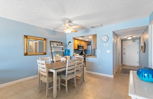 Madeira Beach Condo | Prime Beachfront Balcony - Madeira Norte #311