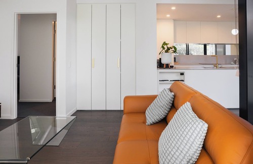 Reid Apartment | Prime canberra CBD 3 Bedroom apartment with one min walk to canberra centre mall