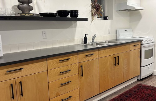 Bickford Park House | PRIME LOCATION City Suite in heart of Little Italy