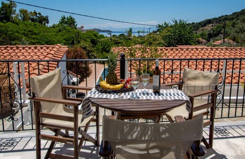 Katsarou Apartment | Prime location close to Achladies beach and restaurants