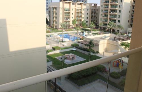The Greens Apartment | Prime location-Greens 1BR - Free Parking-Pool-Gym
