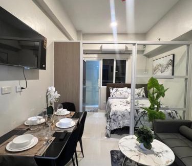 Basak Apartment | Primeworld Resort Style Cozy Condo Near Airport and Beaches