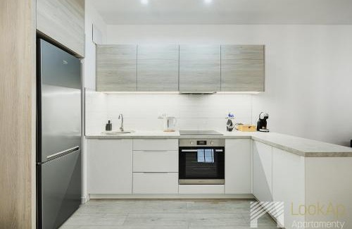Srodmiescie Apartment | Primo I by LookAp