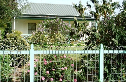 Central Mudgee Cottage | Primo self-contained Cottage