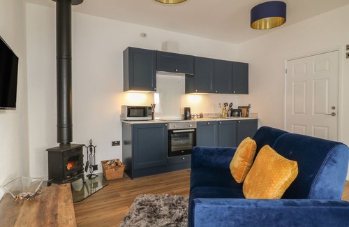 Brazzacott Cottage | PRIMROSE END, pet friendly, country holiday cottage in Jacobstow