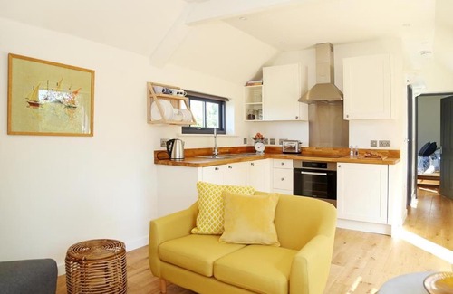 Mayfield House | Primrose Lodge