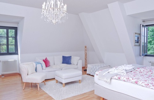 Siebleben Other | Princely living in the castle, FEWO I