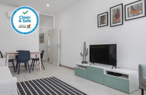 Merces Apartment | Principe Real: Elegant flat with terrace