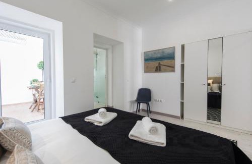 Merces Apartment | Principe Real: Elegant flat with terrace