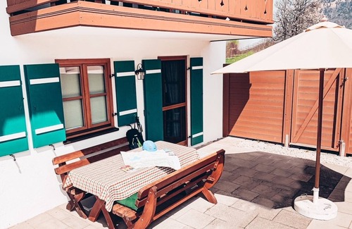Unterwoessen Apartment | Prinzregent garden apartment with large terrace