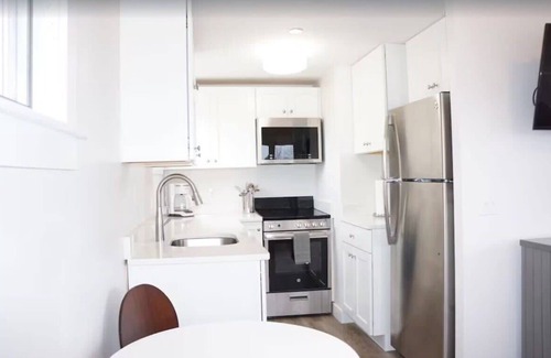 North Truro Apartment | Pristine and Crisp Pet Friendly Studio