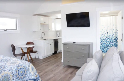 North Truro Apartment | Pristine and Crisp Pet Friendly Studio