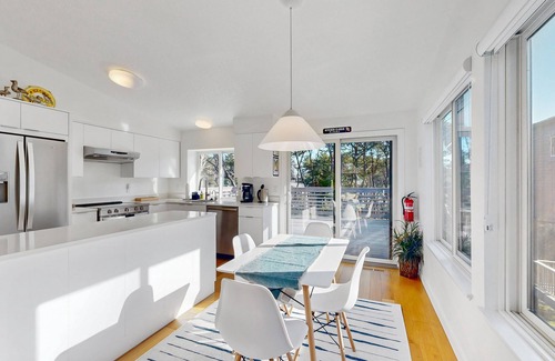 Manzanita House | Pristine Coastal Home Steps from the beach with large deck, EVC and AC