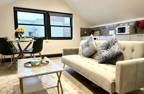 Worthing Apartment | Pristine flat within heart of worthing