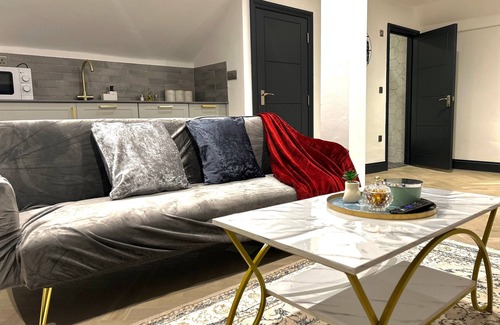Worthing Apartment | Pristine flat within heart of worthing