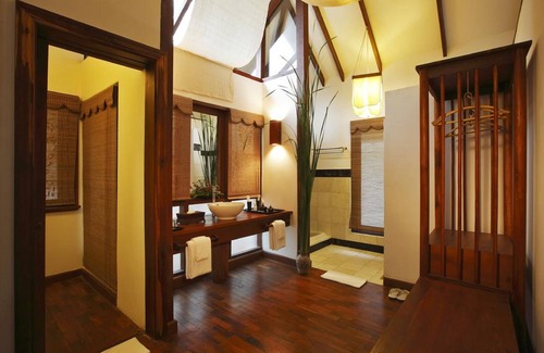 Nyaungshwe Hotel | Pristine Lotus Resort