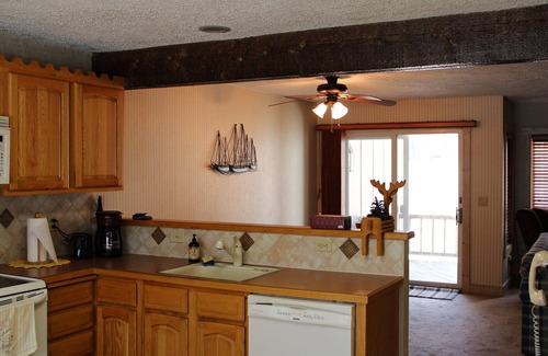 Pocono Pines House | Pristine Poconos Pinecrest Lake Townhouse