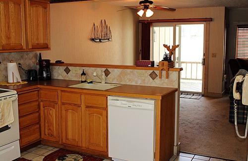 Pocono Pines House | Pristine Poconos Pinecrest Lake Townhouse