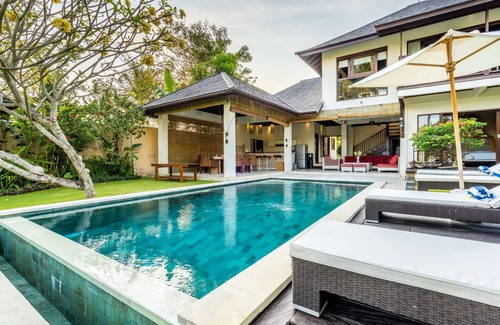 Suraberata Villa | Pristine Villa Yuyu Balian