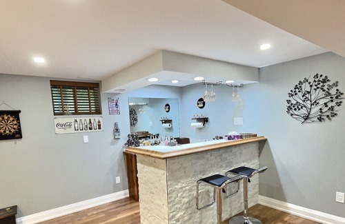 Barrie House | Privacy in the heart of Barrie! The waterfront is a few minutes away 🐟🚤⛵️🏖🚏🍹