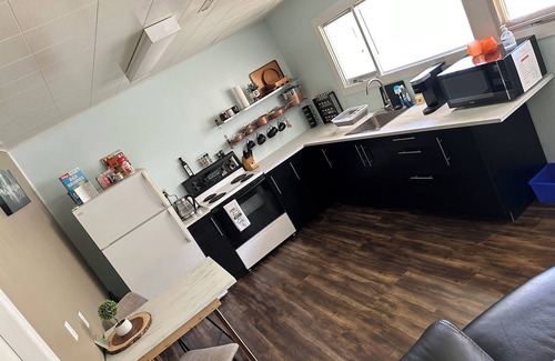 British Columbia Interior Apartment | Private 1 bed suite with hot tub and parking