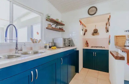 Pos Chiquito House | Private 2 bedr property with amazing view. A 5min drive to Mangel Halto Beach