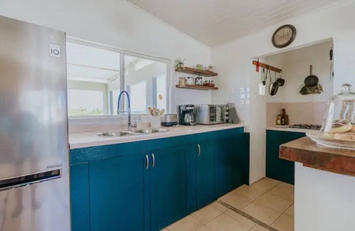 Pos Chiquito House | Private 2 bedr property with amazing view. A 5min drive to Mangel Halto Beach