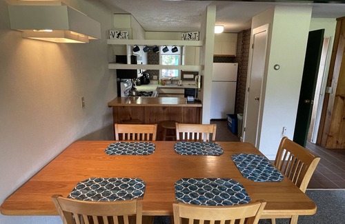 Stowe Area Condo | Private 2Bd 2Bath - Sleeps 5/6 Town home In Stowe VT - 15min From The Mountain