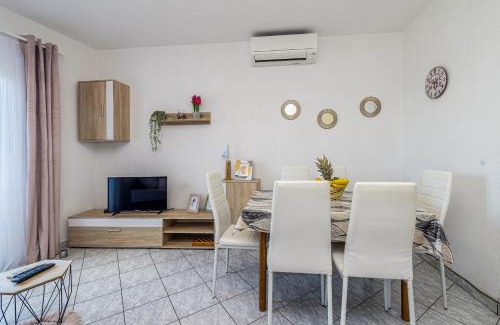 Stara Baska Apartment | Private accommodation STARA BASKA