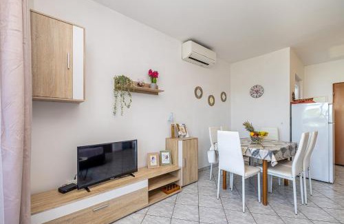 Stara Baska Apartment | Private accommodation STARA BASKA