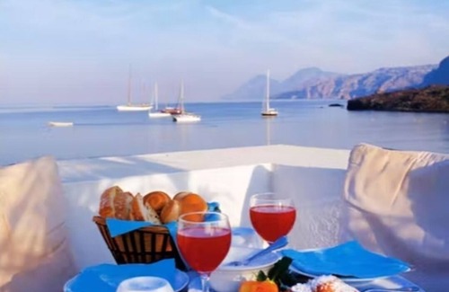 Vulcano Apartment | Private accommodation within the Les Sables Noirs resort by the sea