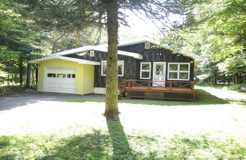 Woodgate House | Private Adirondack Country Home