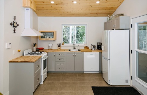 Irondale Cottage | Private and secluded off water property