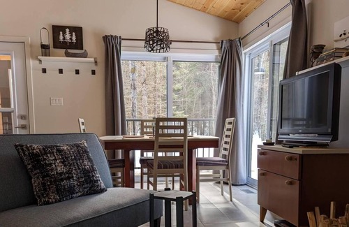 Irondale Cottage | Private and secluded off water property
