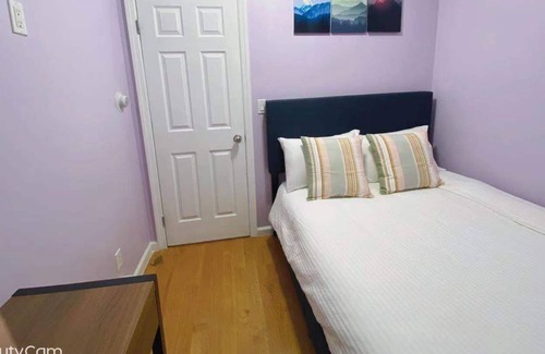 East Flushing Apartment | Private Apartment in Flushing - Near MTA buses