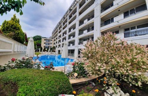 Pomorie Apartment | Private Apartments by the sea with a large terrace in Apart hotel!