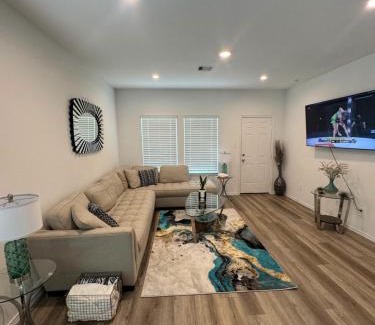 Houston House | Private Backyard Pool Table Bar Lounge